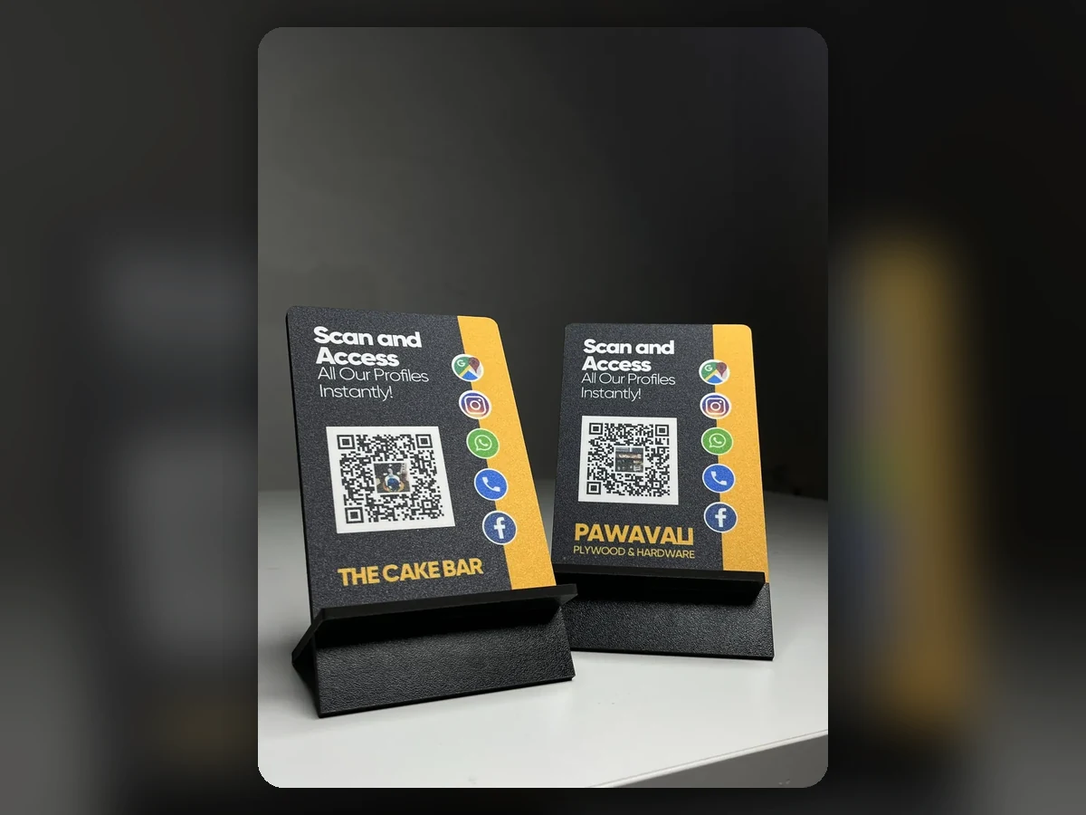 ખરેખરનાં ScanEra Smart QR Standee
